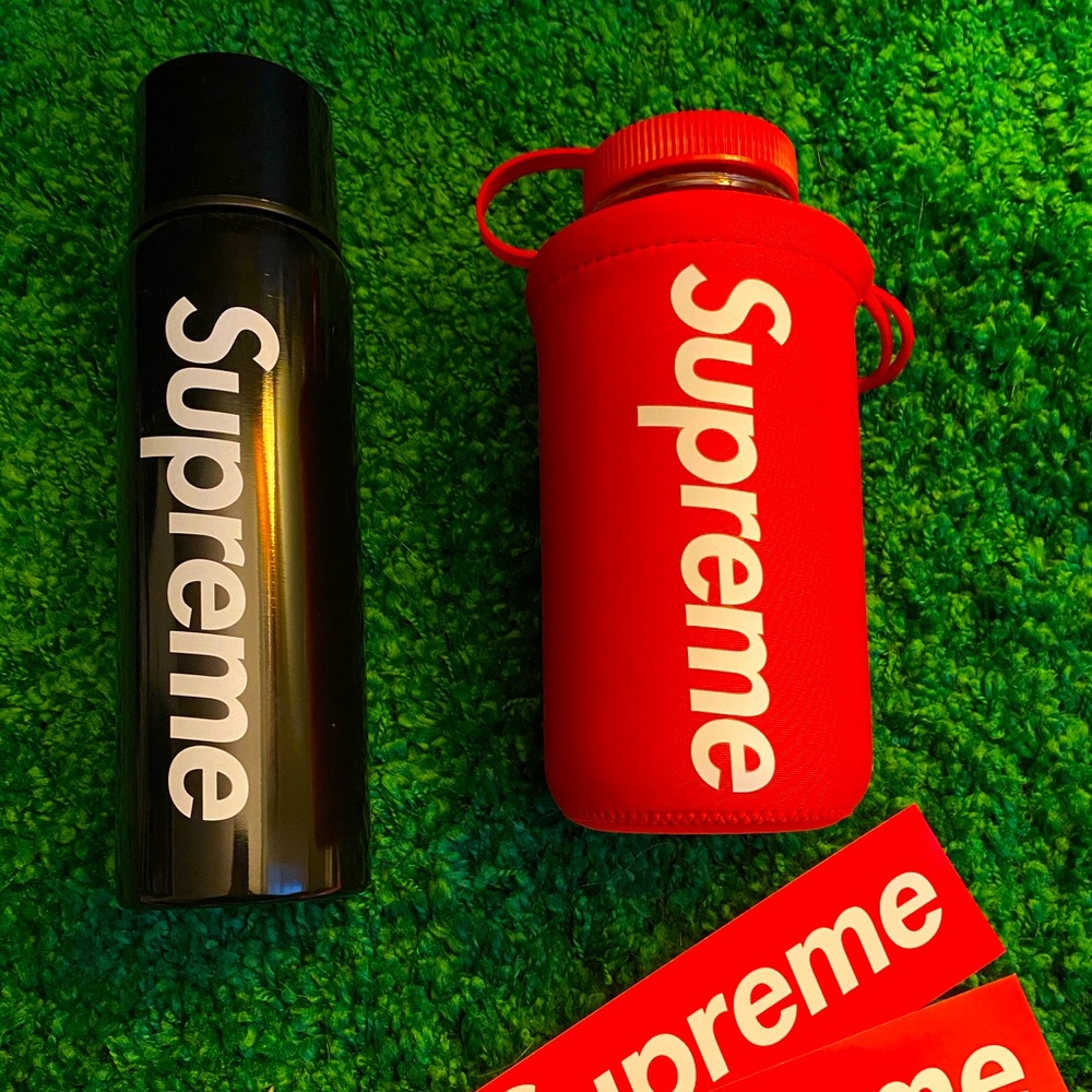 NWOT Two Supreme Bottles 🔥🔥